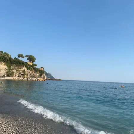 Mare Apartment Sori